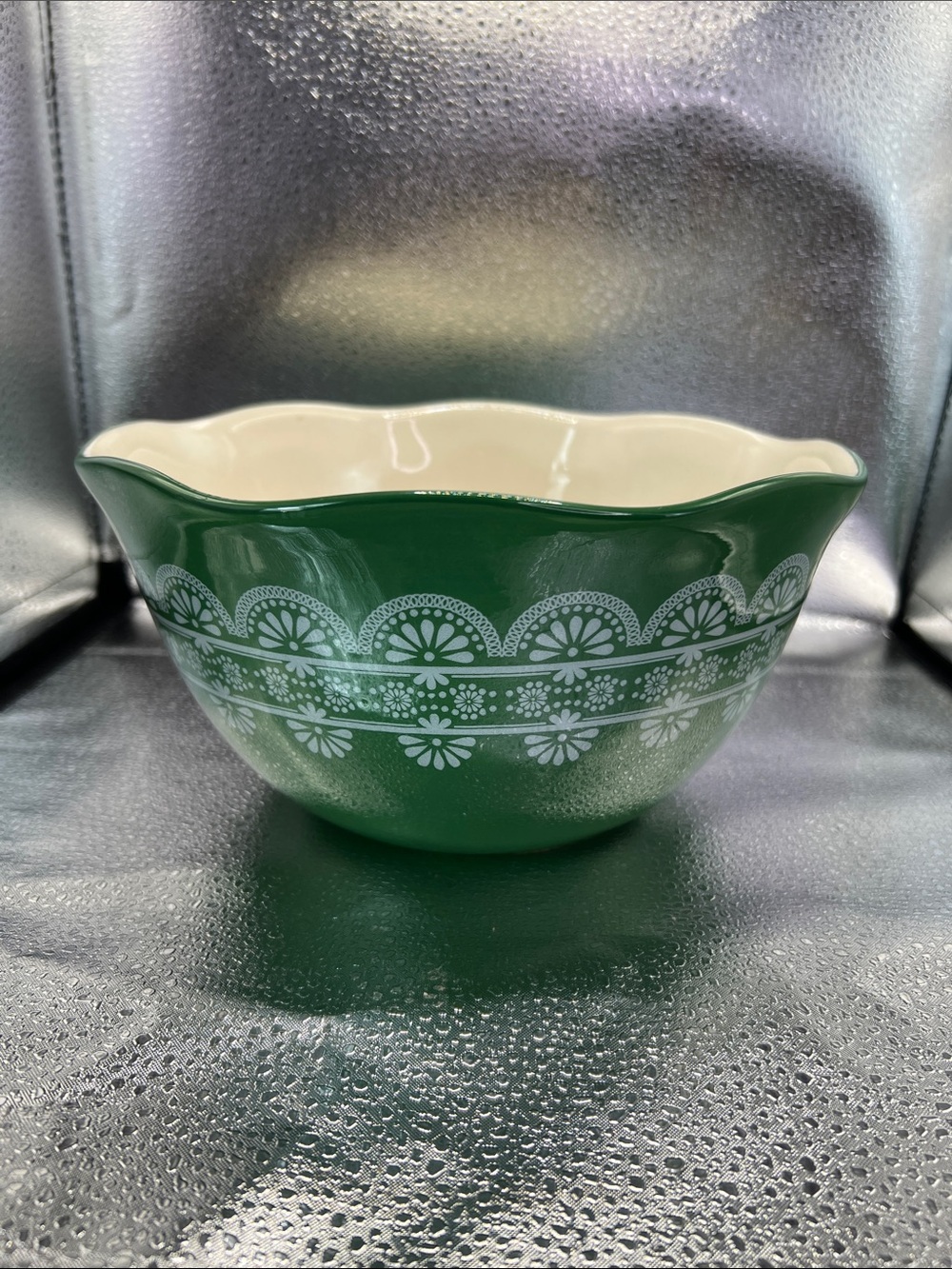 The Pioneer Woman Green Scalloped Ceramic Serving Bowl with White Floral Band